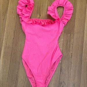 LILLY PULITZER Pink Ruffled One-Piece Swimsuit 6 EUC